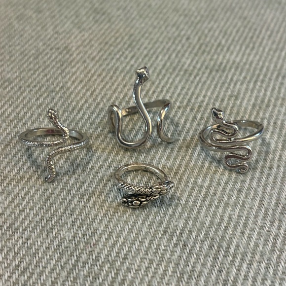 4pc. Snake Rings - Picture 1 of 8